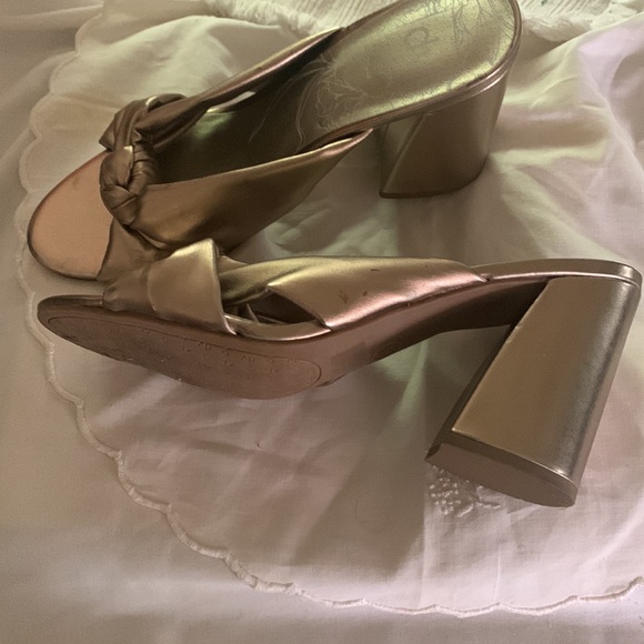 Metallic mule - Picture 2 of 2